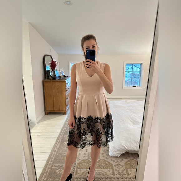 Blush pink and black lace dress - Picture 5 of 6